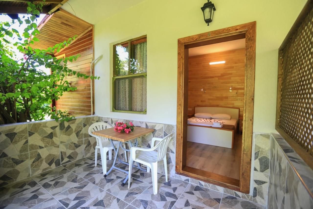 Tunays Pansiyon Bed & Breakfast Çıralı Eksteriør bilde