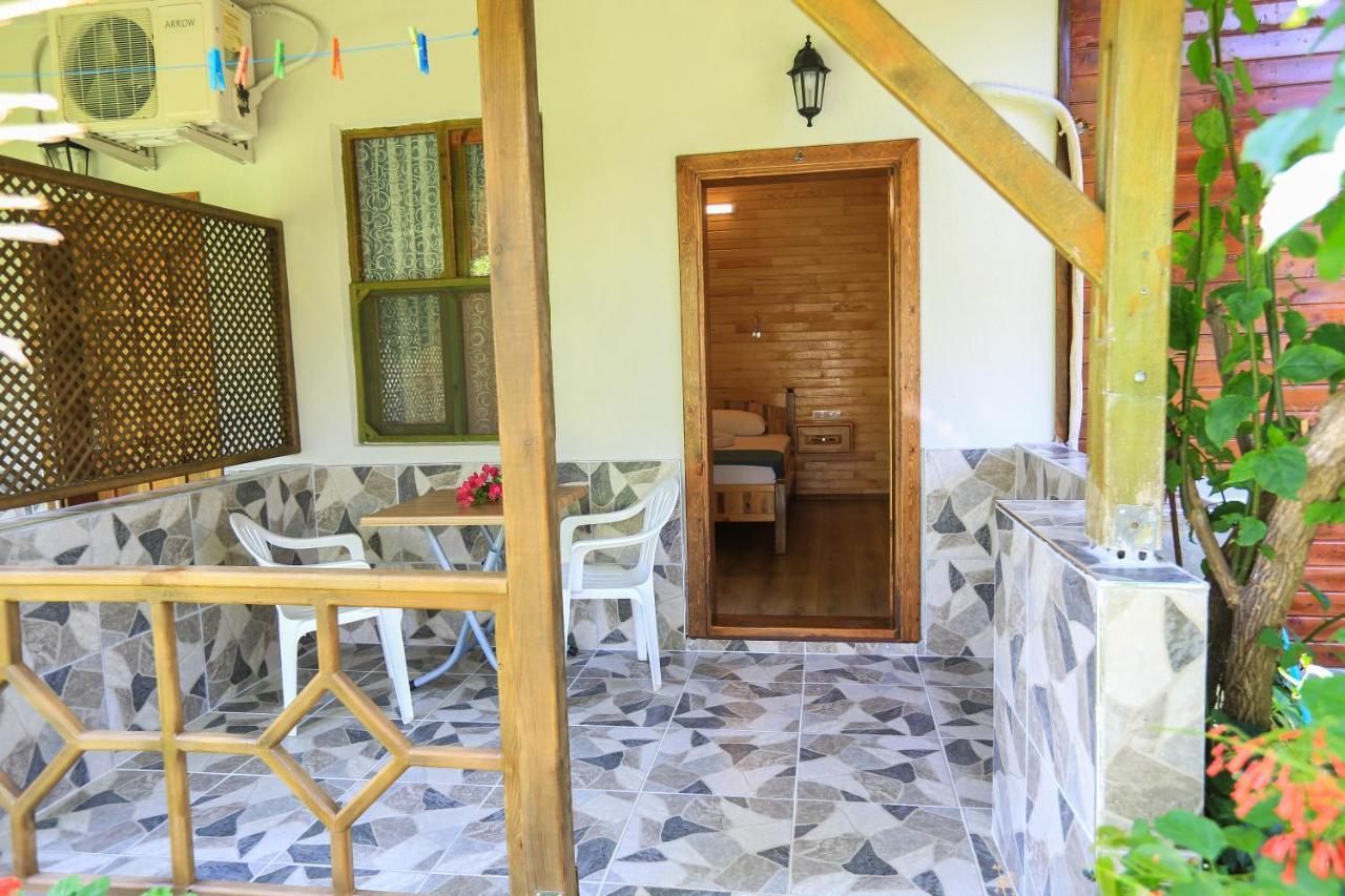 Tunays Pansiyon Bed & Breakfast Çıralı Eksteriør bilde