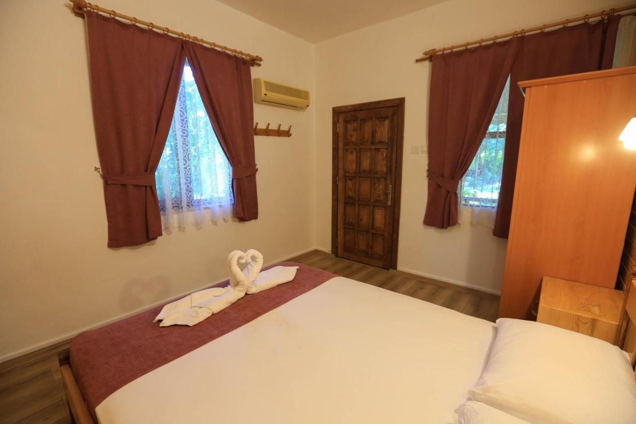 Tunays Pansiyon Bed & Breakfast Çıralı Eksteriør bilde